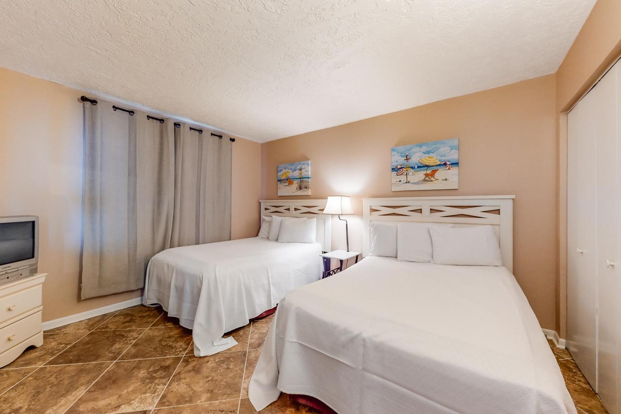 Romar Tower By Meyer Vacation Rentals Orange Beach Room photo