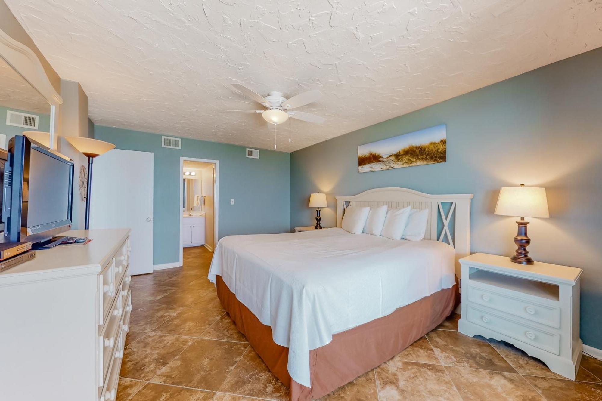 Romar Tower By Meyer Vacation Rentals Orange Beach Room photo